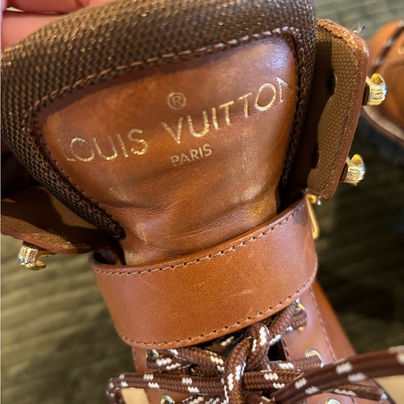 SOLD! Louis Vuitton Boots size 8 - Picture 6 of 10